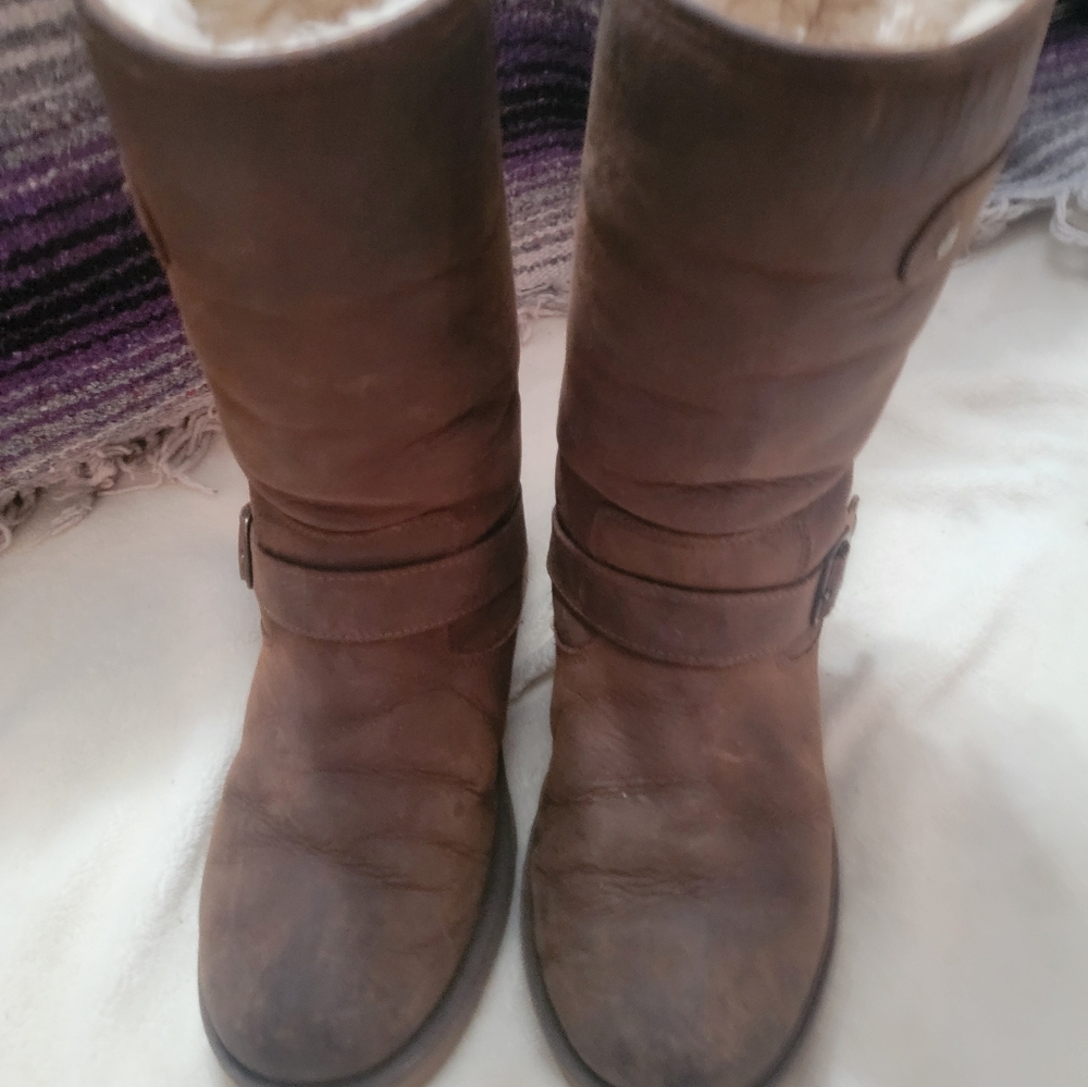 Ugg Sutter Boots Size 7 - image 1